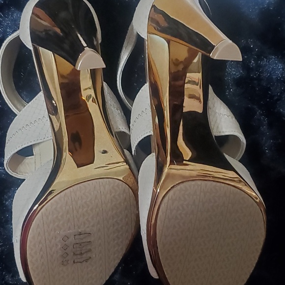 Michael kors shoes - Picture 3 of 5